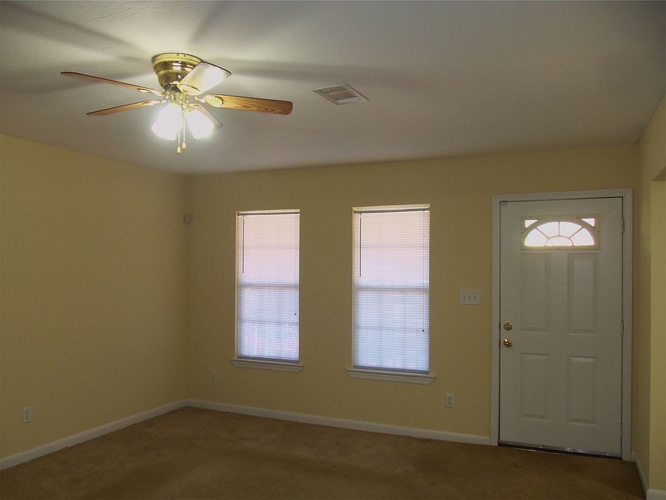 2nd image of 201 Tuscan Ave