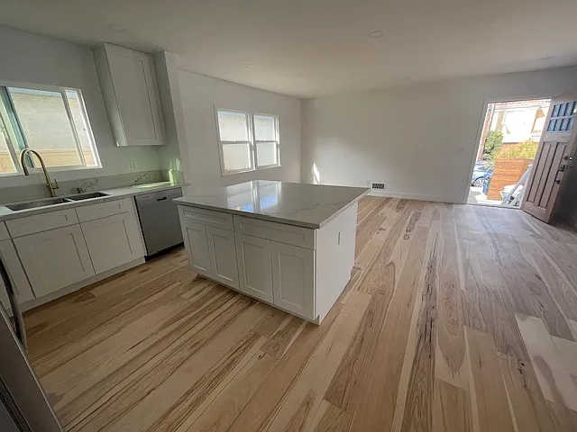 2 bed, 874 sqft, $5,000 — Photo 1