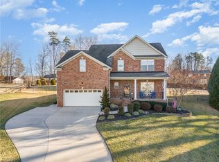 4800 Diane Ct, Walkertown, NC 27051