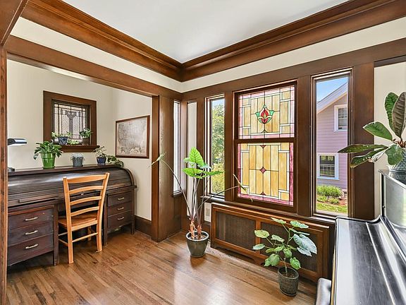 4th image of 2524 E Menlo BOULEVARD