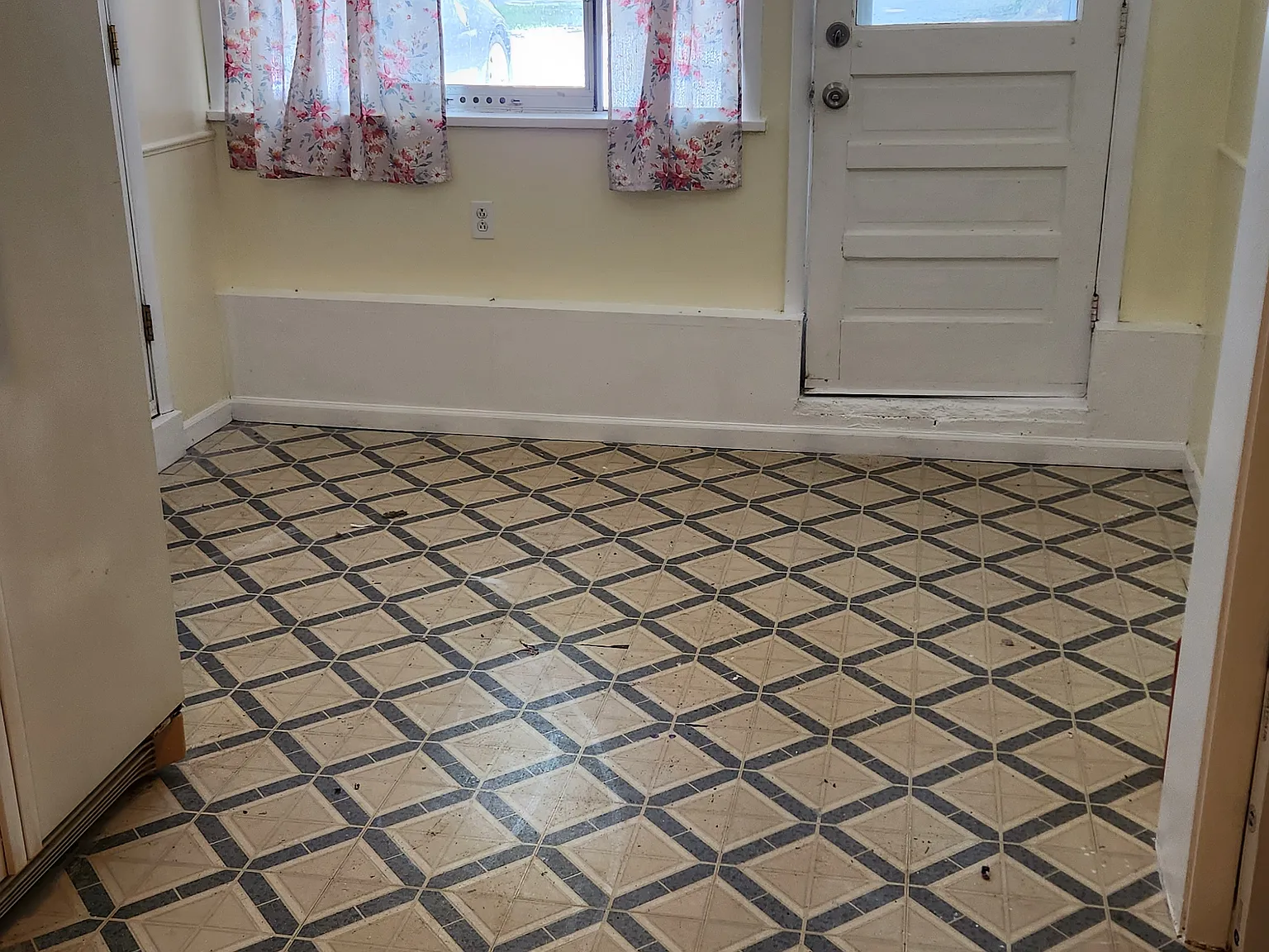 2 bed, $1,000 — Photo 3