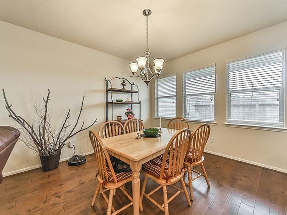 5th image of 8235 Hawthorn Valley Ln