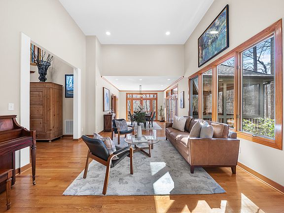 4th image of 5306 Taproot Ln