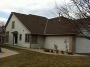 1901 Beebe Rd, Saint Paul, MN 55109