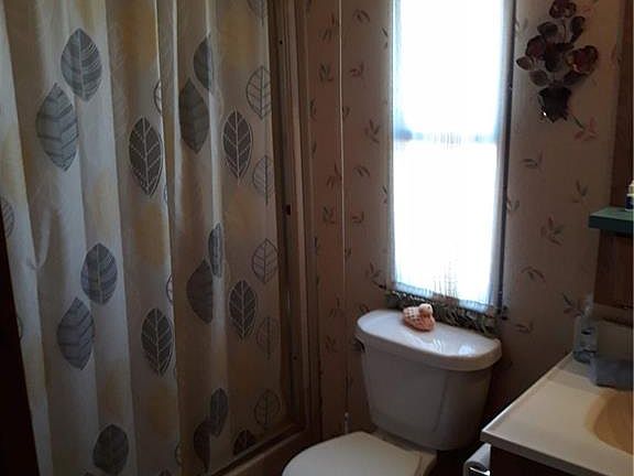 5th image of 1188 E Aralia Dr