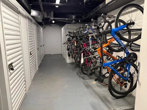 140 West 22nd Street image 13 of 15