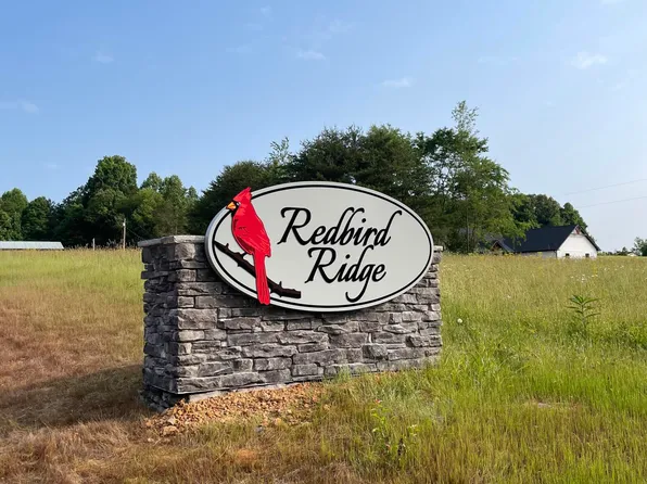 9 Redbud St, Johnson City, TN 37604