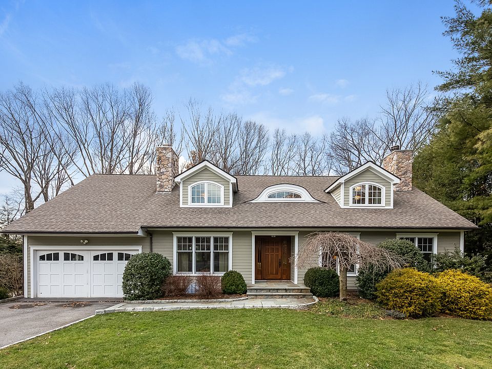 1st image of 14 Evergreen Ln
