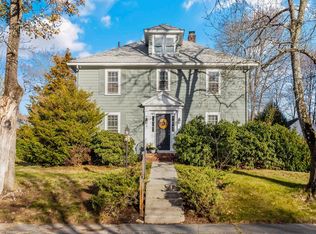 4 Stratford Rd, Andover, MA 01810