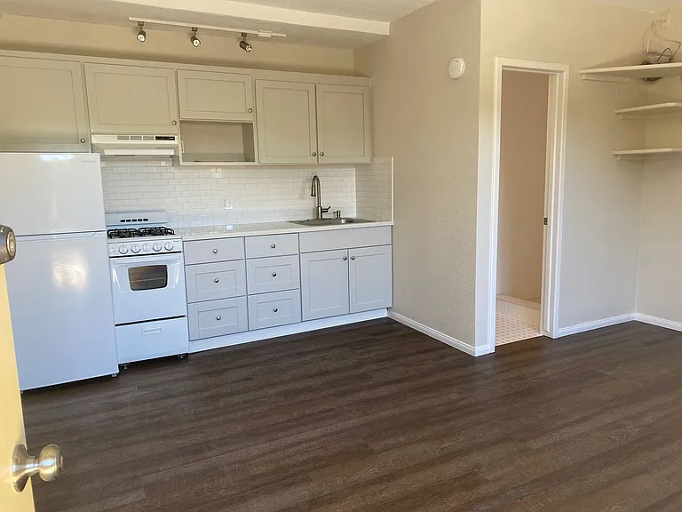 Renovated Apartments in Isla Vista — Photo 18