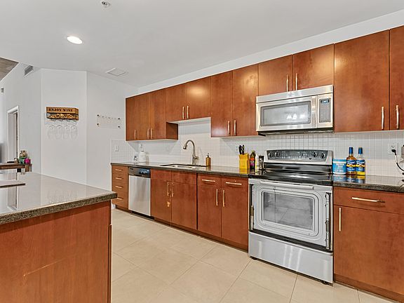 4th image of 300 S Australian Avenue #519