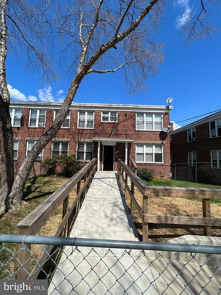 1 bed, 650 sqft, $1,100 — Photo 2
