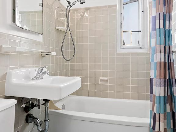 5th image of 225-33 Hillside Ave #4-20