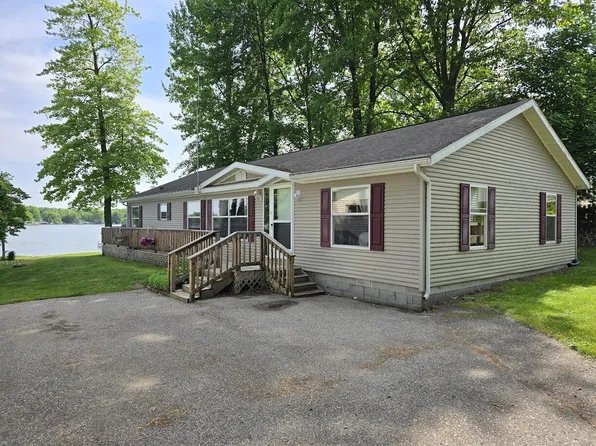 6363 Lakeshore Dr, Lakeview, MI 48850