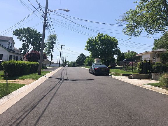4th image of 327 Sherwood Dr
