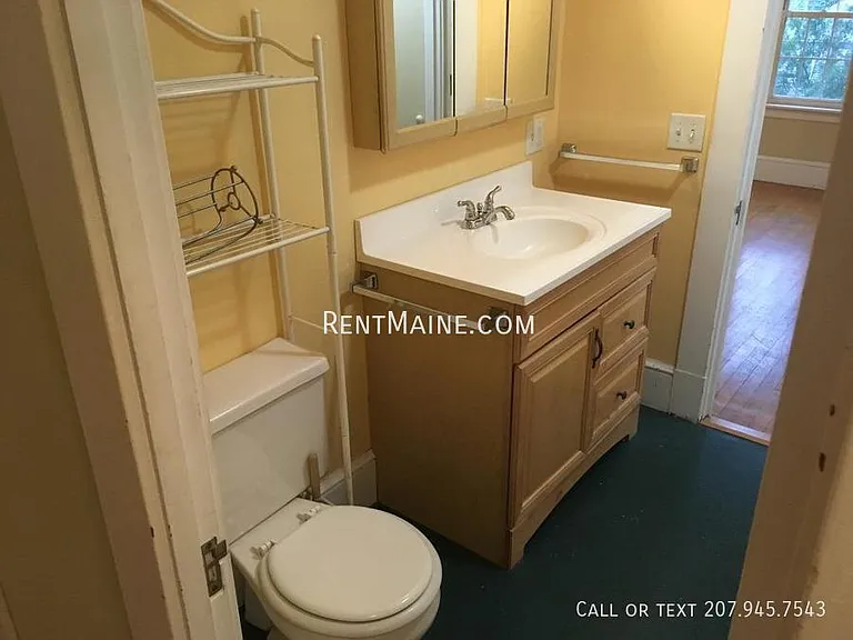 148 Essex St #8 — Photo 11