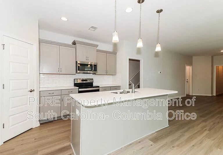 1315 Montford Dr — Photo 4
