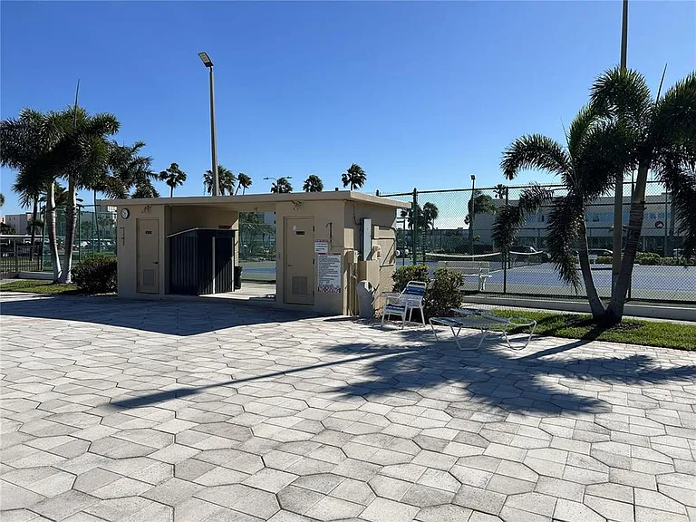 7625 Sun Island Dr S #108 — Photo 53