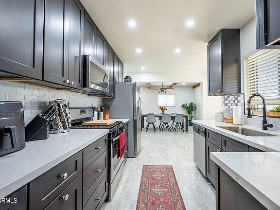 3rd image of 1424 E Pepper Pl