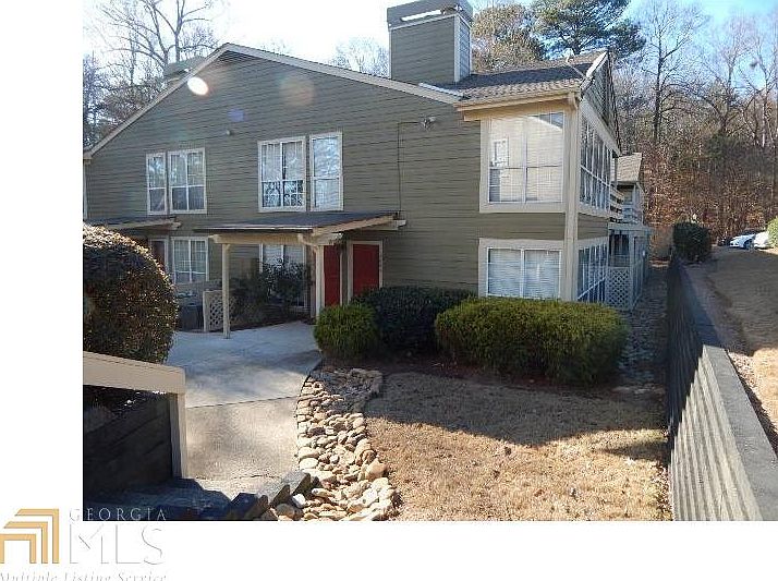 1st image of 2001 Riverview Dr SE #20