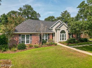 433 Carmargue Ln, Biloxi, MS 39531