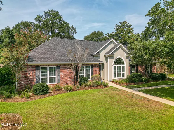 433 Carmargue Ln, Biloxi, MS 39531