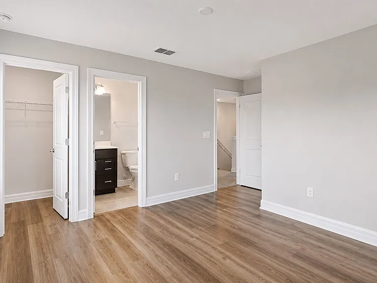16628 Silver Brook Way — Photo 29