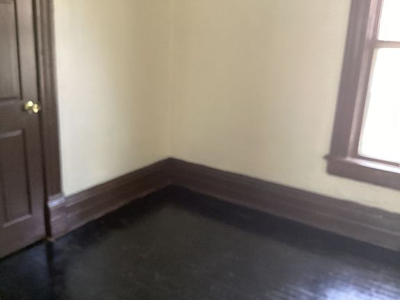 4th image of 229-231 N 36th St