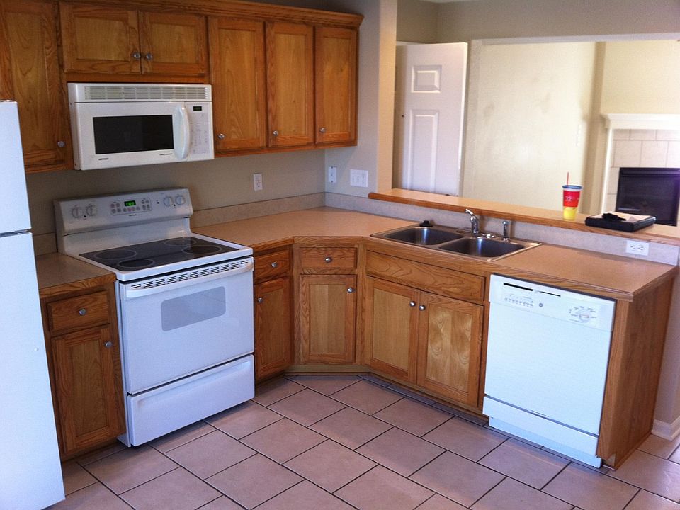 2nd image of 16003 Prairie Way