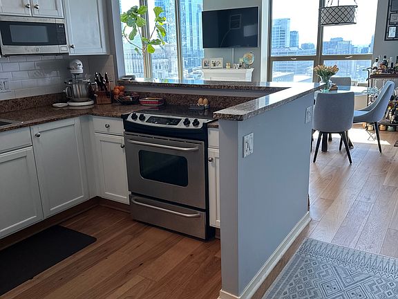 4th image of 400 N Lasalle Dr #3508