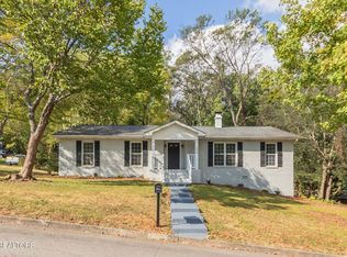 226 Tusculum Dr, Oak Ridge, TN 37830