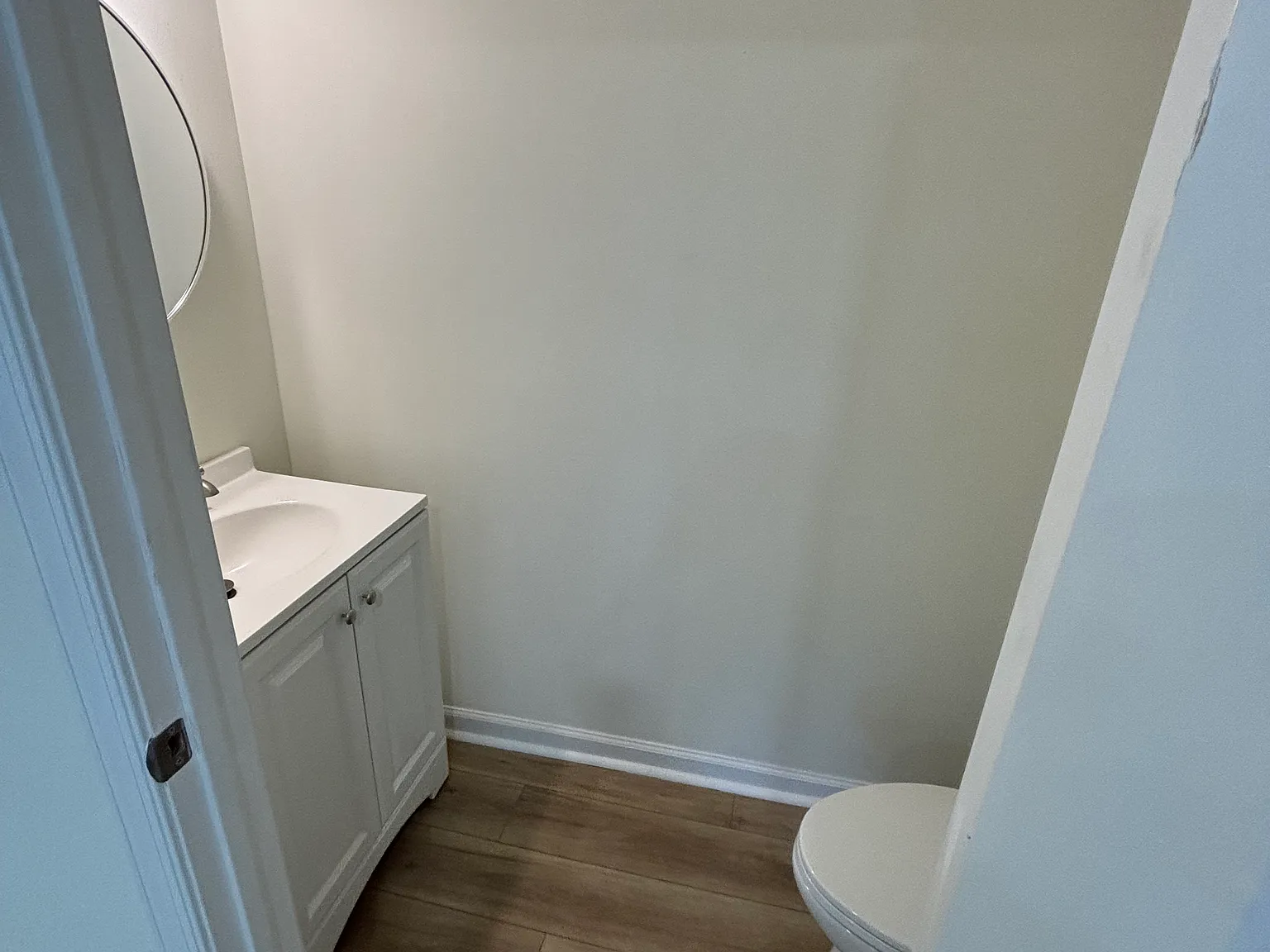 3 bed, 2.5 bath, 1225 sqft, $2,000 — Photo 3