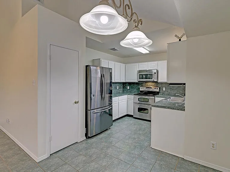 7933 Elk Dr — Photo 13