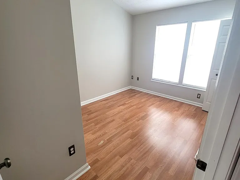 8702 Castlerock Ct — Photo 45