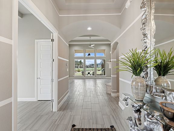 5th image of 101 Grand Oaks Ln