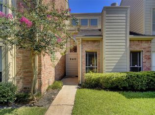 940 Memorial Village Dr #37, Houston, TX 77024