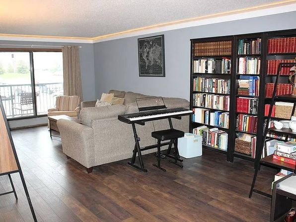 4 Pine Tree Dr APT 120