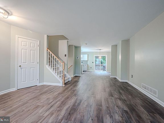 4th image of 331 Norman Dr