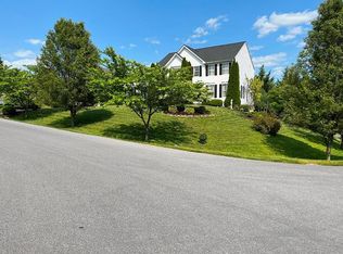 50 Bridle Hill Ct, Chambersburg, PA