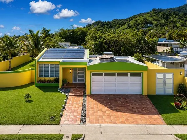 Camino Del Parque Street Estancias De Juncos #Urb-119, Juncos, PR 00777