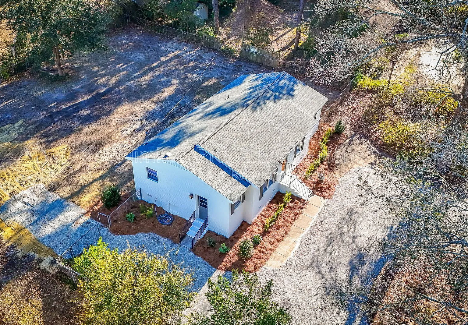 4 bed, 2.0 bath, 1312 sqft, $2,250 — Photo 3
