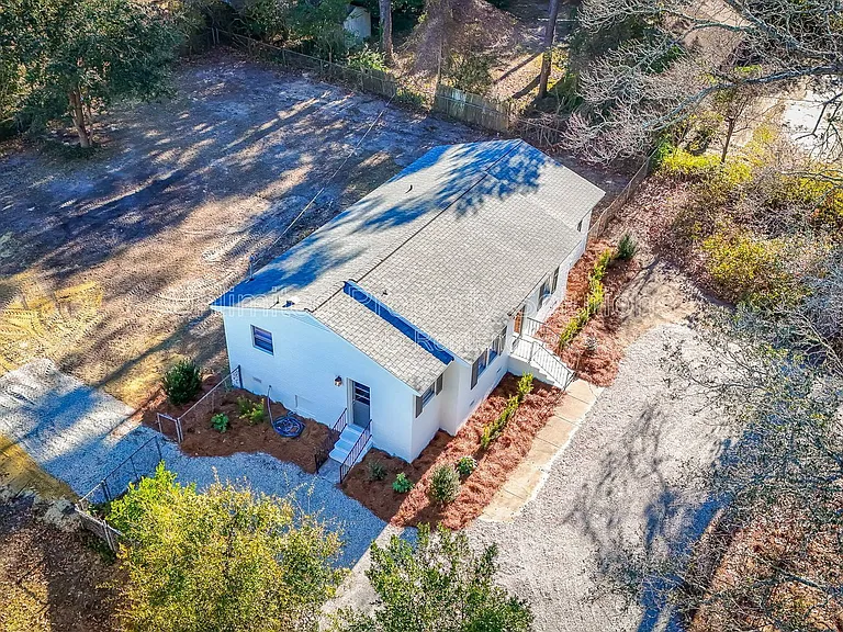 6405 Myrtle Grove Rd — Photo 3