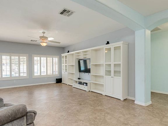 3rd image of 10031 W Golddust Dr