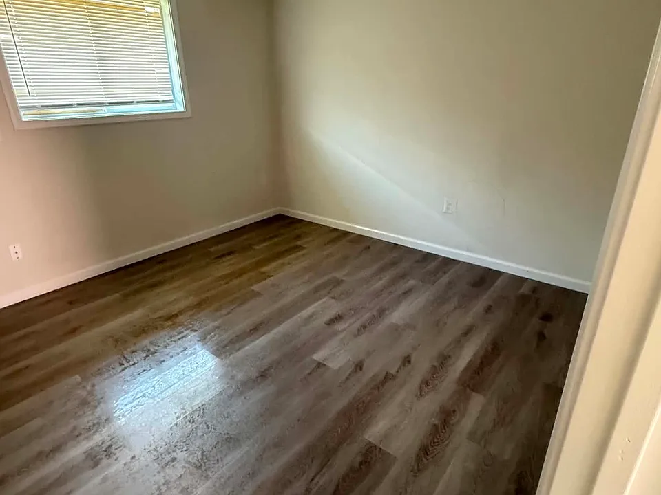 140 Kelly Ave #2