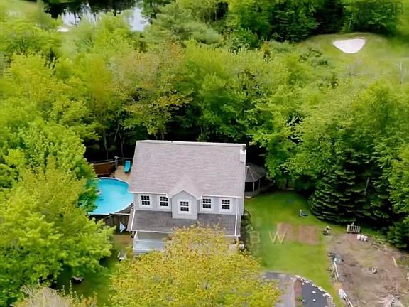 2nd image of 88 Lochmoor Ln