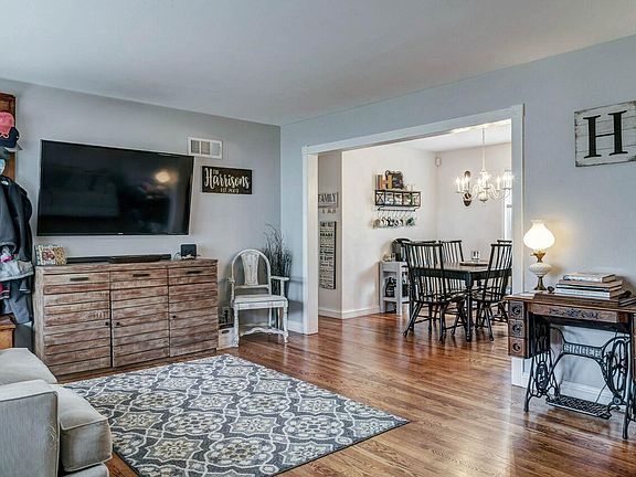 4th image of 38 Millbrook Ln