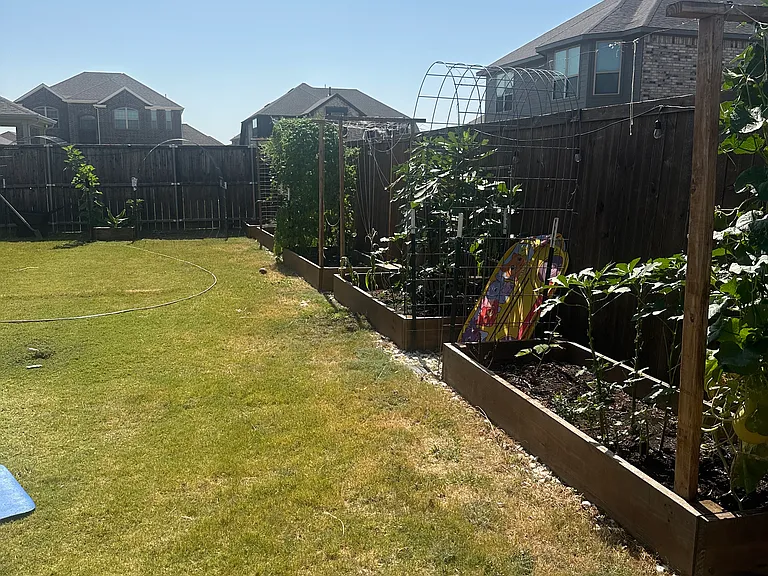 1516 White Water Way — Photo 4