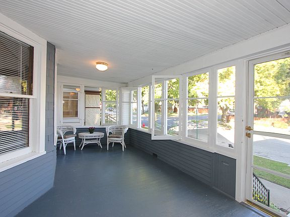 2nd image of 1153 S Lyman Ave