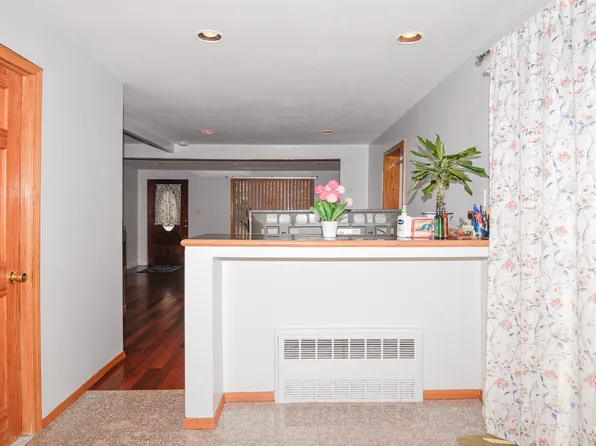 2064 Coleman Street image 5 of 22