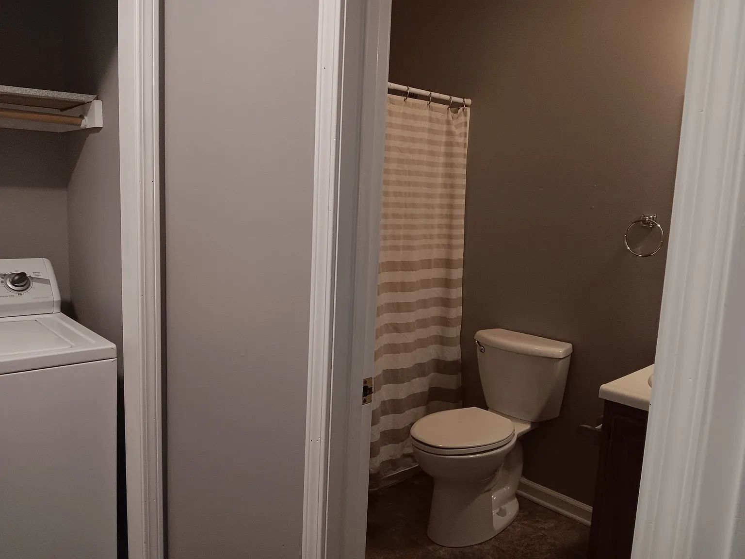 2 bed, 2.0 bath, 1100 sqft, $1,300 — Photo 2
